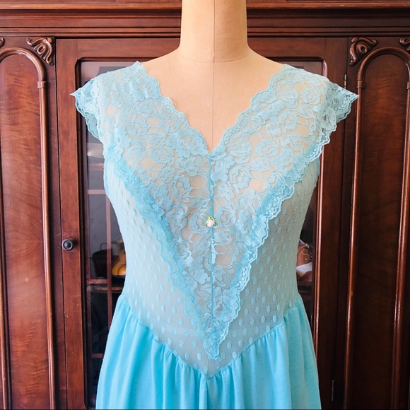 VINTAGE Victorian Mint Lace Nightgown - Picture 1 of 9